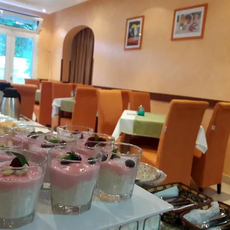Garni Koral Отель Будва