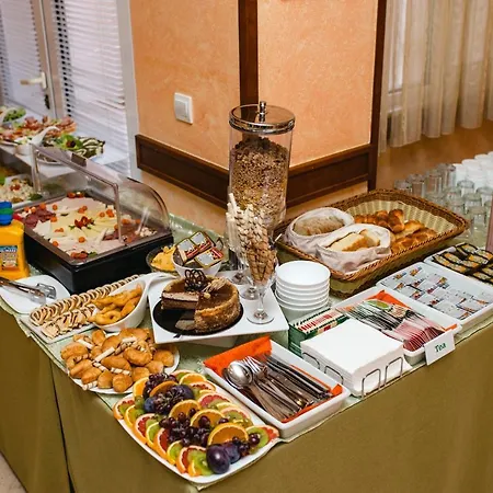 ホテル Garni Koral